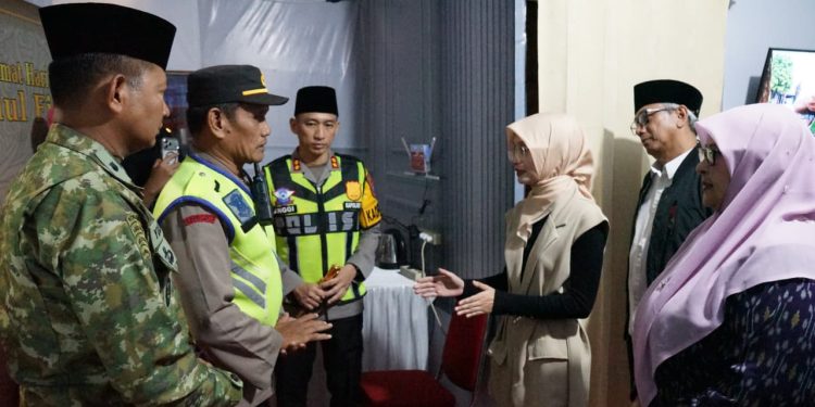 Pastikan Mudik Aman, Wali Kota Kediri Tinjau Kesiapan Pospam dan Posyan Lebaran