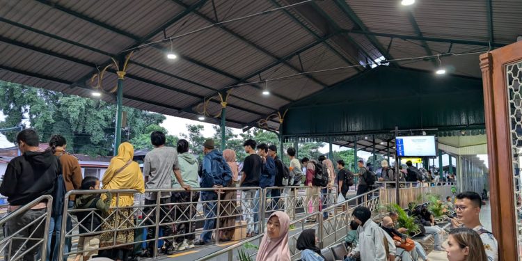 Puncak Arus Balik Daop 7 Madiun Terjadi H+3 Lebaran, Stasiun Madiun Terpadat dengan 6 Ribu Penumpang