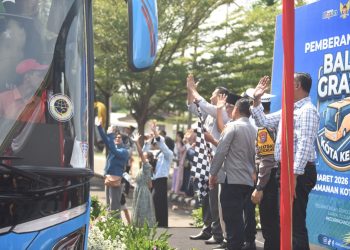 Lepas 200 Peserta Balik Gratis di Terminal Tamanan, Gus Qowim: Bawa Nama Baik Kediri ke Perantauan