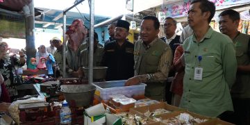 Pantau Pasar Ploso, Pemkab Jombang Pastikan Harga Pangan Stabil Jelang Idulfitri