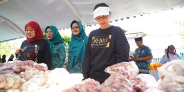 Tutup Rangkaian di Ngasem, Pemkab Kediri Berikan Subsidi Harga Sembako lewat Pasar Murah