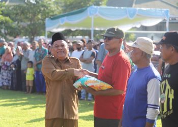 Ringankan Beban Warga, Pemkab Jombang Salurkan Bansos dan Beras bagi Ribuan PPKS