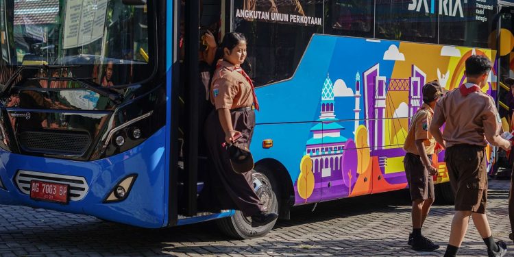 Dukung Hemat BBM, Dishub Kota Kediri Ajak Warga Manfaatkan Bus Satria dan Bus Sekolah Gratis
