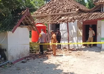Ledakan Petasan Hancurkan Rumah Warga Kandangan, Tim Gegana Polda Jatim Turun Tangan