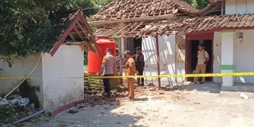 Ledakan Petasan Hancurkan Rumah Warga Kandangan, Tim Gegana Polda Jatim Turun Tangan