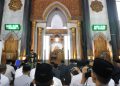 Salat Id di Masjid Agung Jombang, Bupati Warsubi Ajak Masyarakat Menang Melawan Ego