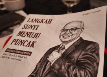 Bedah Buku Langkah Sunyi Menuju Puncak, Akhmad Munir Ungkap Kekuatan Doa Ibu dalam Karier Jurnalistik