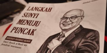 Bedah Buku Langkah Sunyi Menuju Puncak, Akhmad Munir Ungkap Kekuatan Doa Ibu dalam Karier Jurnalistik