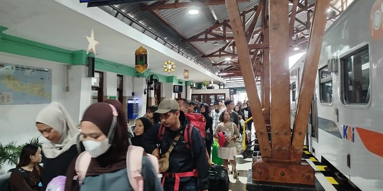 Naik 6 Persen, Penumpang Kereta Api di Daop 7 Madiun Tembus 492 Ribu Selama Lebaran 2026