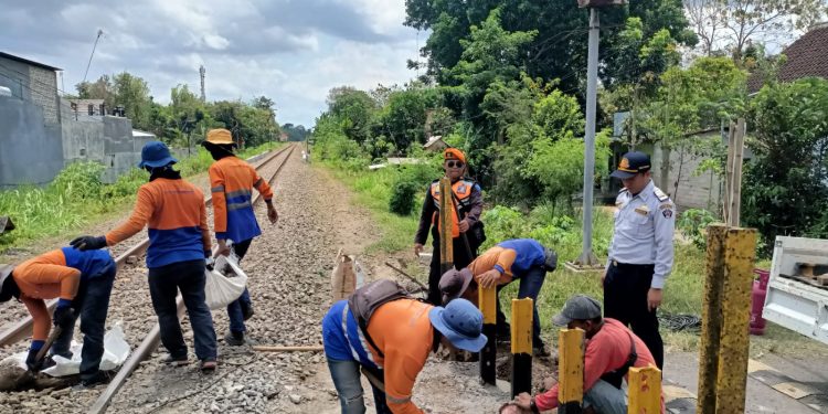 Catat 6 Gangguan Selama Lebaran 2026, KAI Daop 7 Madiun Perketat Pengawasan Jalur KA