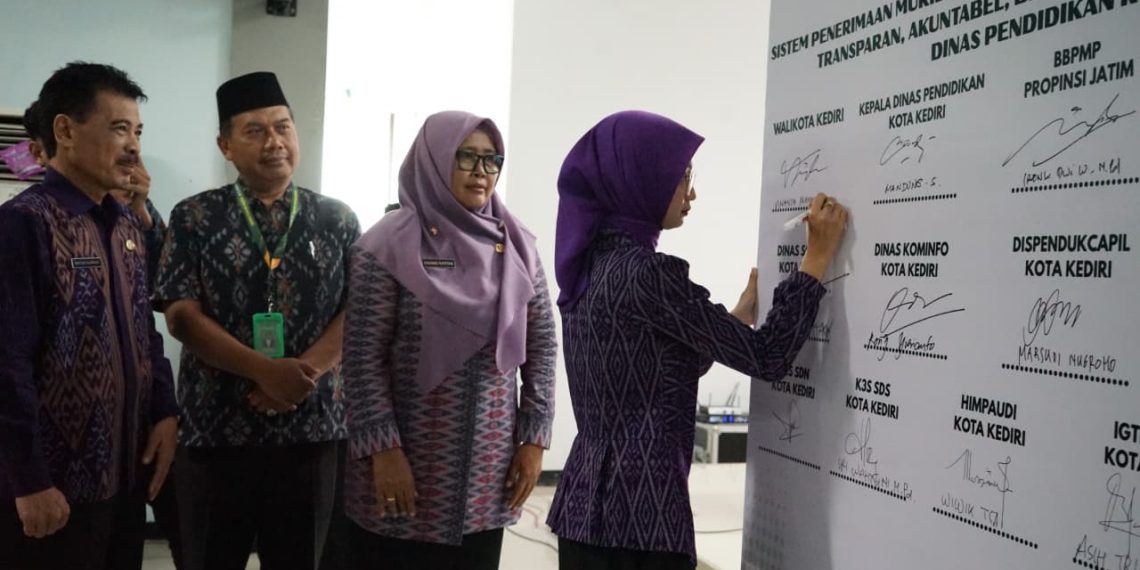 Sinergi Pendidikan Tanpa Titipan, Wali Kota Vinanda Deklarasikan SPMB 2026 yang Adil dan Akuntabel