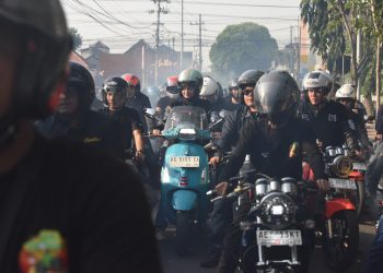 Vinanda Prameswati Ziarah Bareng Gus Iqdam dan Kelas Malam