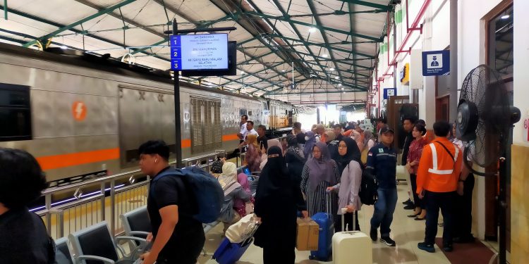 KAI Daop 7 Madiun Tekan Emisi Karbon Melalui Efisiensi BBM