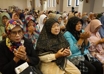 Lepas 281 Calon Jemaah Haji, Mbak Wali Tekankan Kedisiplinan Kesehatan dan Kekompakan