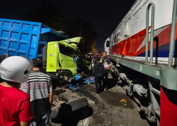 Truk Mogok di Perlintasan, KAI Daop 7 Madiun Sayangkan Insiden KA Dhoho Tertemper di Blitar