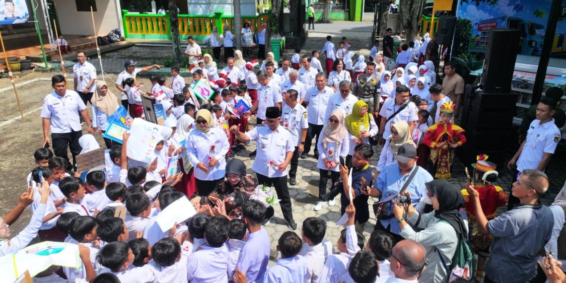 Dukung Energi Hijau, Mbak Wali Luncurkan Lingkar Kediri untuk Perluas Akses Literasi
