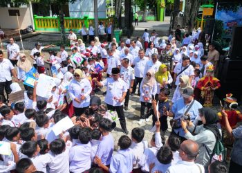 Dukung Energi Hijau, Mbak Wali Luncurkan Lingkar Kediri untuk Perluas Akses Literasi