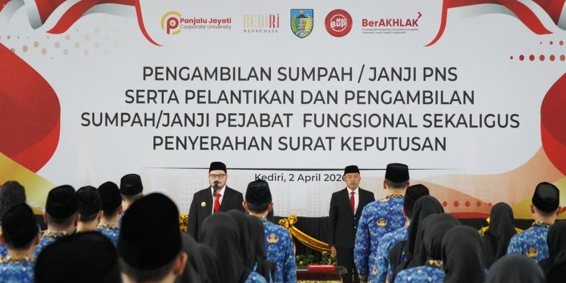 Lantik 156 PNS Baru, Mas Dhito Ingatkan Integritas: Kalau Pimpinan Salah Harus Berani Bilang Tidak