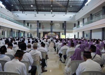 Lepas 1.291 Jemaah Haji Kabupaten Kediri, Mbak Wabup Dewi Mariya Ulfa Titip Doa untuk Keamanan Daerah