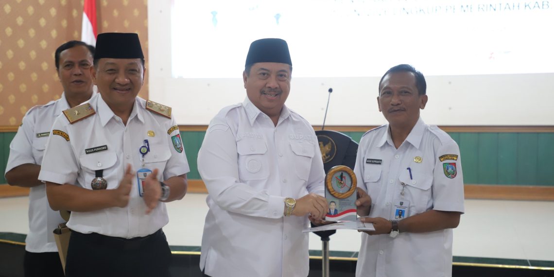 Lepas 115 ASN Purna Tugas, Bupati Warsubi: Pensiun Bukan Akhir Kontribusi untuk Jombang