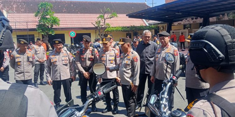 Kabaharkam Polri Minta Personel Berseragam Lebih Hadir di Publik