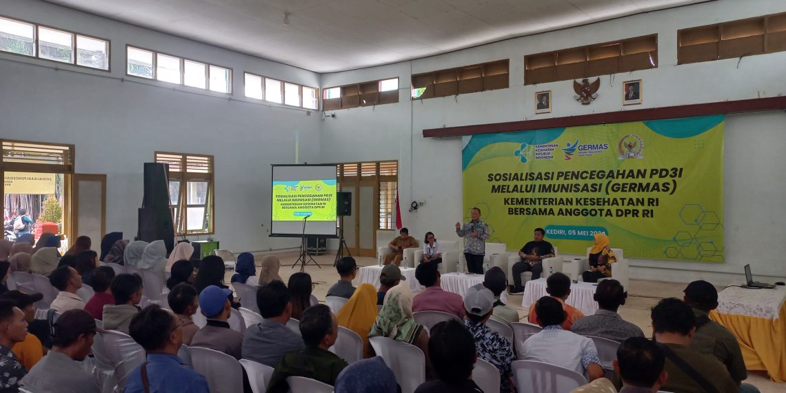 Kemenkes dan M. Sarmuji Sosialisasikan Imunisasi di Kediri untuk Tangkal Hoaks