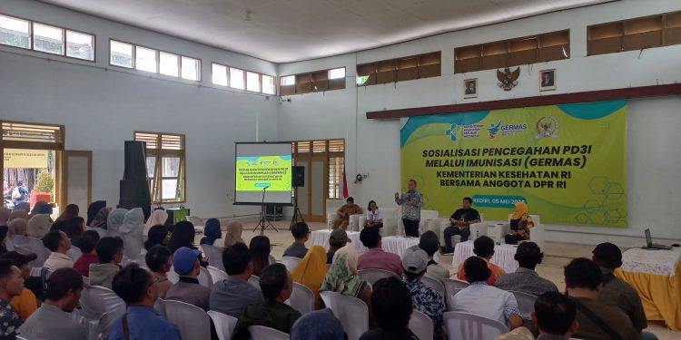 Kemenkes dan M. Sarmuji Sosialisasikan Imunisasi di Kediri untuk Tangkal Hoaks
