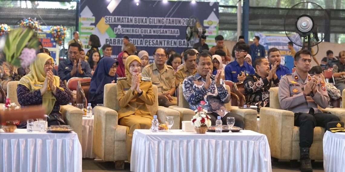Wali Kota Kediri Vinanda Prameswati Hadiri Selametan Buka Giling PG Pesantren Baru