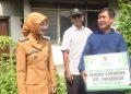 Wali Kota Kediri Vinanda Prameswati Serahkan Bantuan Bedah Rumah di Ngronggo