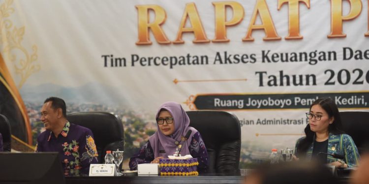 Wali Kota Kediri Dorong Literasi Keuangan Lewat TPAKD untuk Cegah Pinjol Ilegal