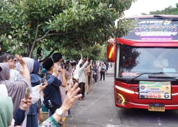 Berangkatkan 280 Jemaah Haji Kota Kediri, Mbak Wali Pesan Saling Menjaga dan Jaga Kesehatan