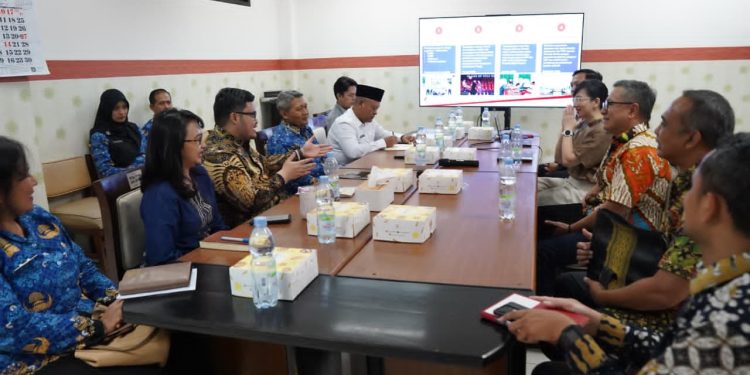 Cetak Kelulusan Angkatan Pertama, Mas Dhito Perjuangkan Beasiswa Lanjutan Siswa SMA Dharma Wanita 1 Pare Boarding School