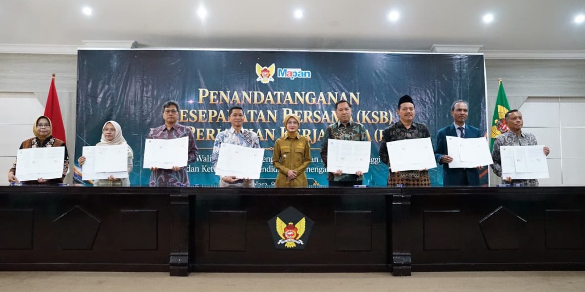 Perkuat Kebijakan Berbasis Data, Mbak Wali Teken Kerja Sama Tri Dharma dengan Perguruan Tinggi