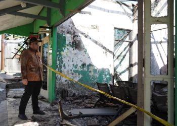 Puskesmas Tiron Terbakar, Mas Dhito Pastikan Rehab Cepat dan Siapkan Rencana Relokasi