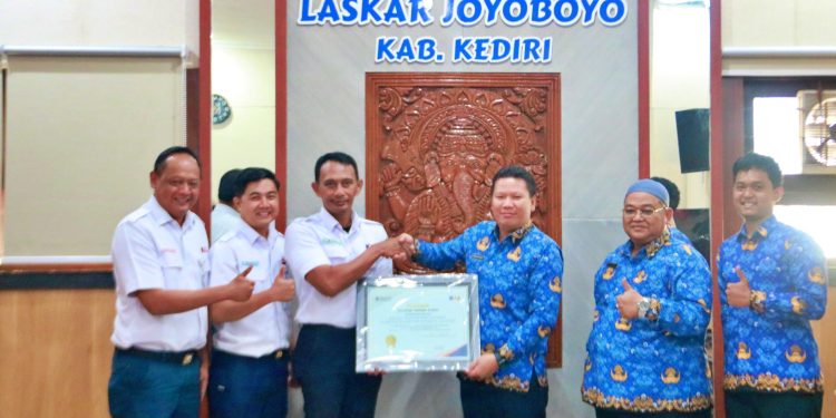 KAI Daop 7 Madiun Terima 23 Sertipikat Elektronik untuk Amankan Aset Negara Senilai Rp52 Miliar di Kediri