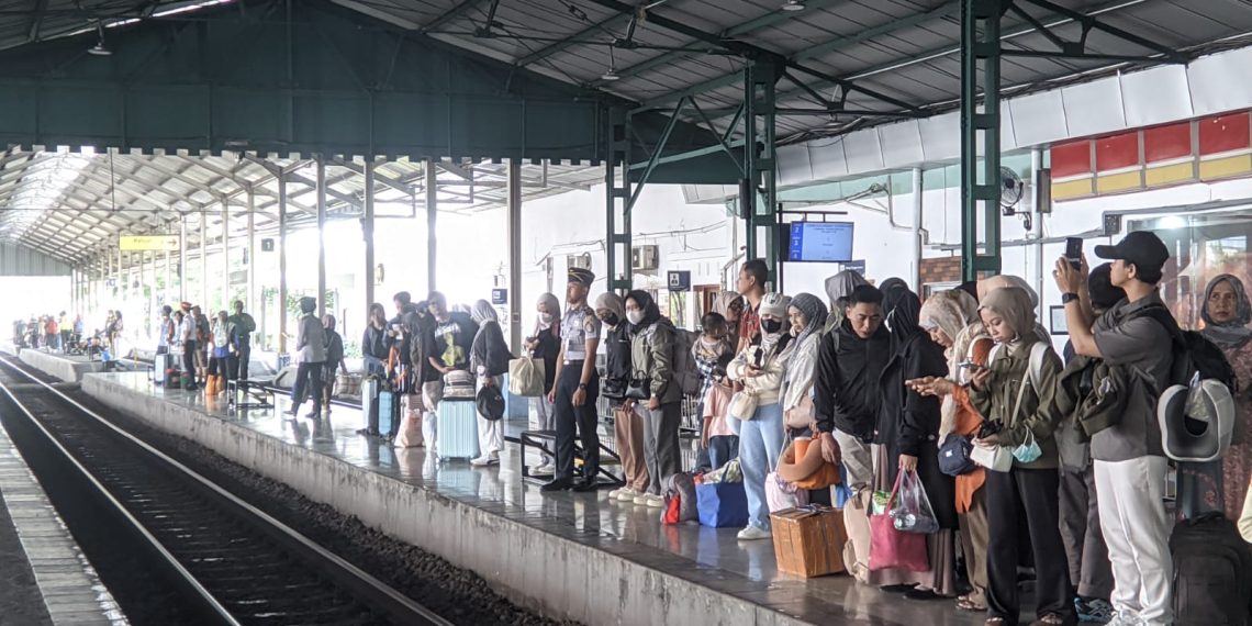 Tren Penumpang Kereta Api di Daop 7 Madiun Meningkat Selama Libur Sekolah