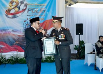 Sinergi dengan Polri Kuat, Bupati Kediri Terima Penghargaan di Hari Bhayangkara ke-80