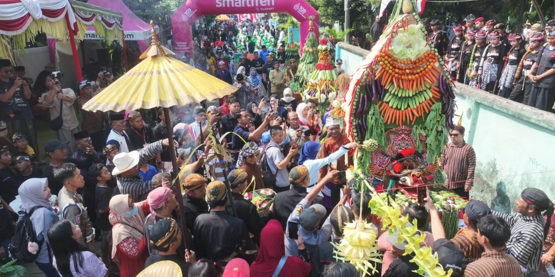 Wali Kota Vinanda Prameswati Berangkatkan Kirab Budaya Pesanggrahan Siti Inggil Lirboyo