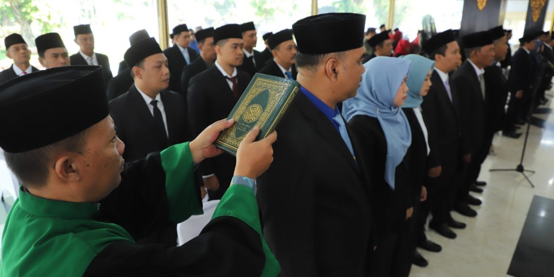 Bupati Warsubi Lantik 81 Pejabat Administrator dan Pengawas di Lingkungan Pemkab Jombang