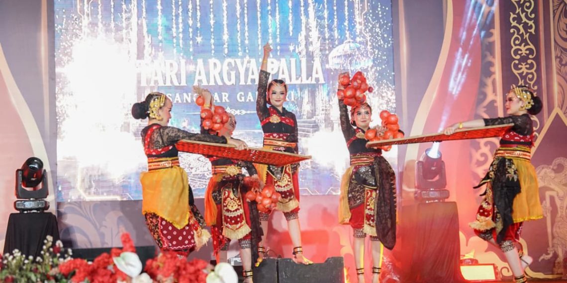 Drama Tari Calon Arang Kolosal Semarakkan Festival Kali Brantas V Universitas Nusantara PGRI Kediri