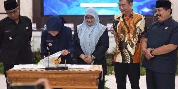 Pemkot dan DPRD Kota Kediri Sahkan Perda APBD 2025 dan Bantuan Parpol, Raih WTP ke-12