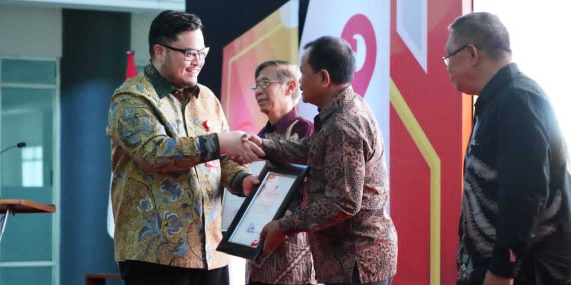 Gagah Kembangkan Ekonomi Anak Muda, Mas Dhito Ajak Generasi Muda Kediri Aktif Berkoperasi