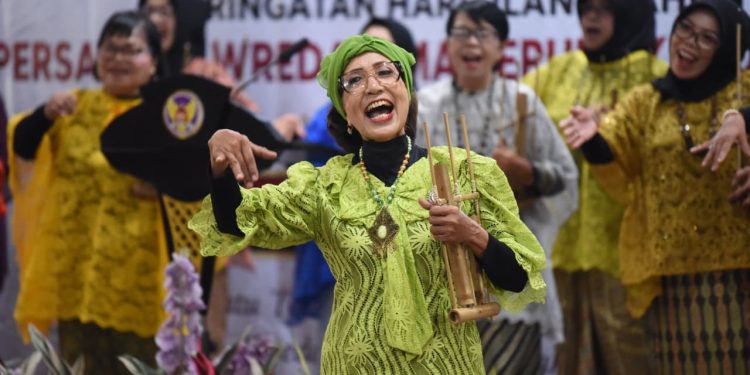 HUT ke-64 PWRI, Gus Qowim Tekankan Nilai Keteladanan dan Pengabdian Purnabakti di Kota Kediri