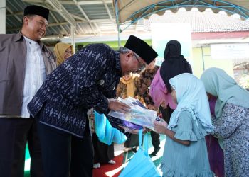 Gus Qowim Dorong Optimalisasi Zakat dan Wakaf Lewat Momentum Lebaran Yatim di Kediri