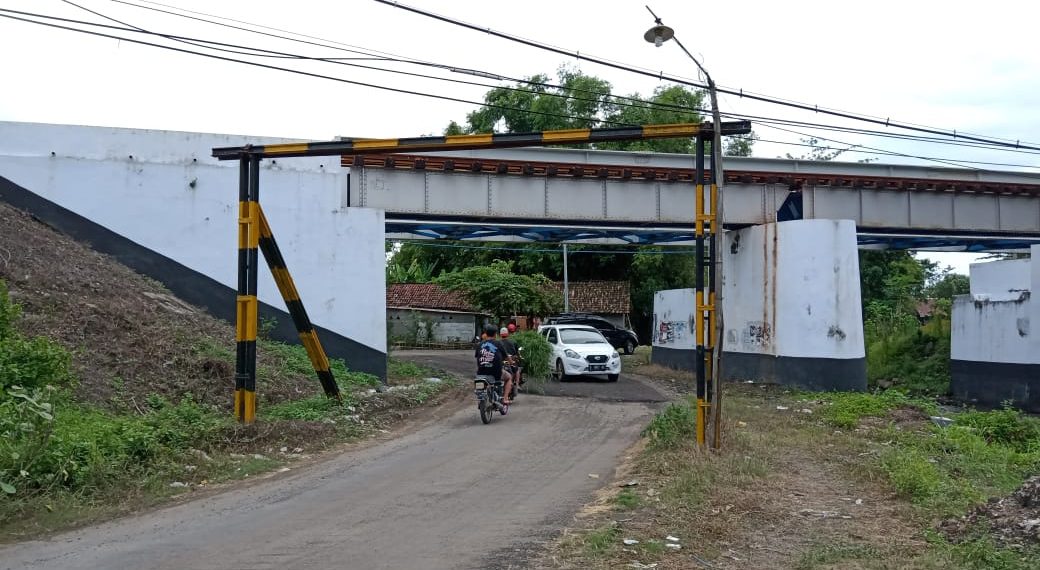 Truk Boks Tabrak Portal Underpass di Nganjuk, KAI Daop 7 Madiun Ingatkan Batas Tinggi Kendaraan