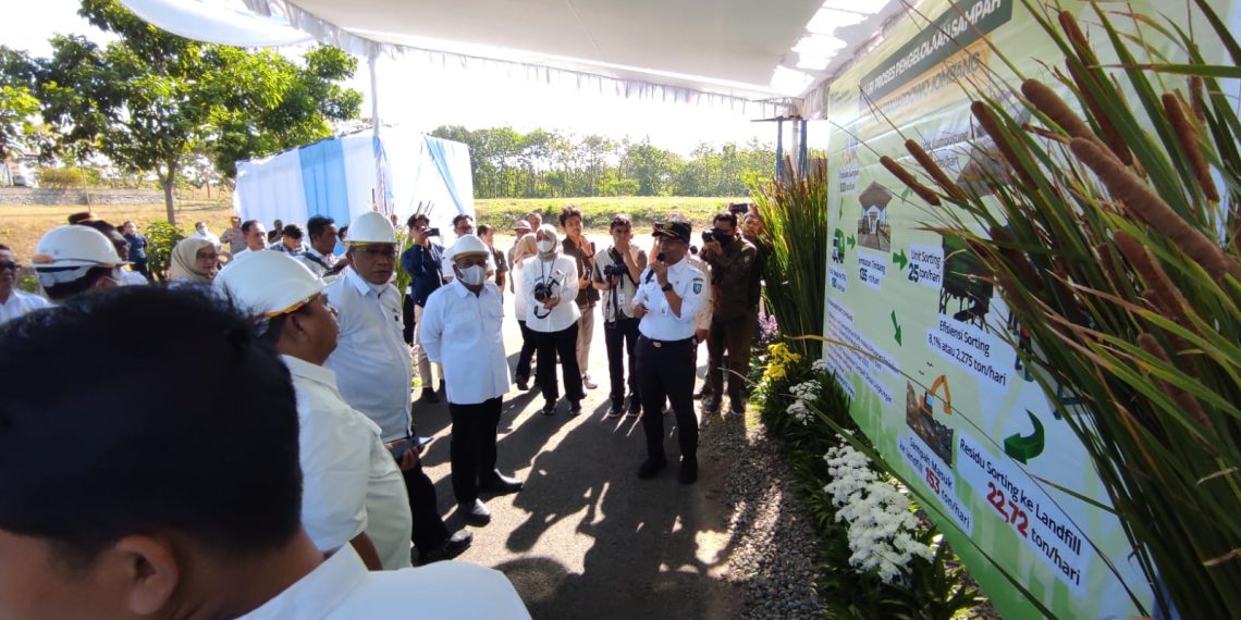Menteri Lingkungan Hidup Apresiasi Pengelolaan Sampah Jombang, Targetkan Adopsi Nasional dalam Dua Tahun