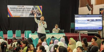Dishub Kota Kediri Kenalkan Bus Sekolah Gratis di Masa MPLS, Ratusan Siswa Antusias