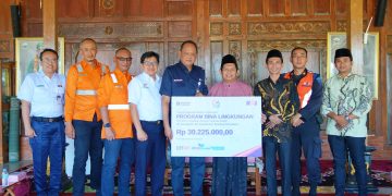 KAI Daop 7 Madiun Salurkan Bantuan TJSL untuk Sarana Ibadah dan Fasilitas Pendidikan