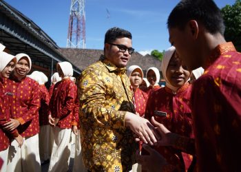 Bupati Kediri Minta Siswa SMA Dharma Wanita 1 Pare Fokus Belajar demi Raih Beasiswa