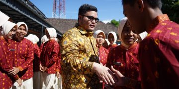 Bupati Kediri Minta Siswa SMA Dharma Wanita 1 Pare Fokus Belajar demi Raih Beasiswa